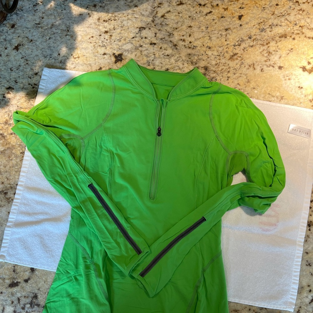 LuLuLemon athletic zip top - size 8